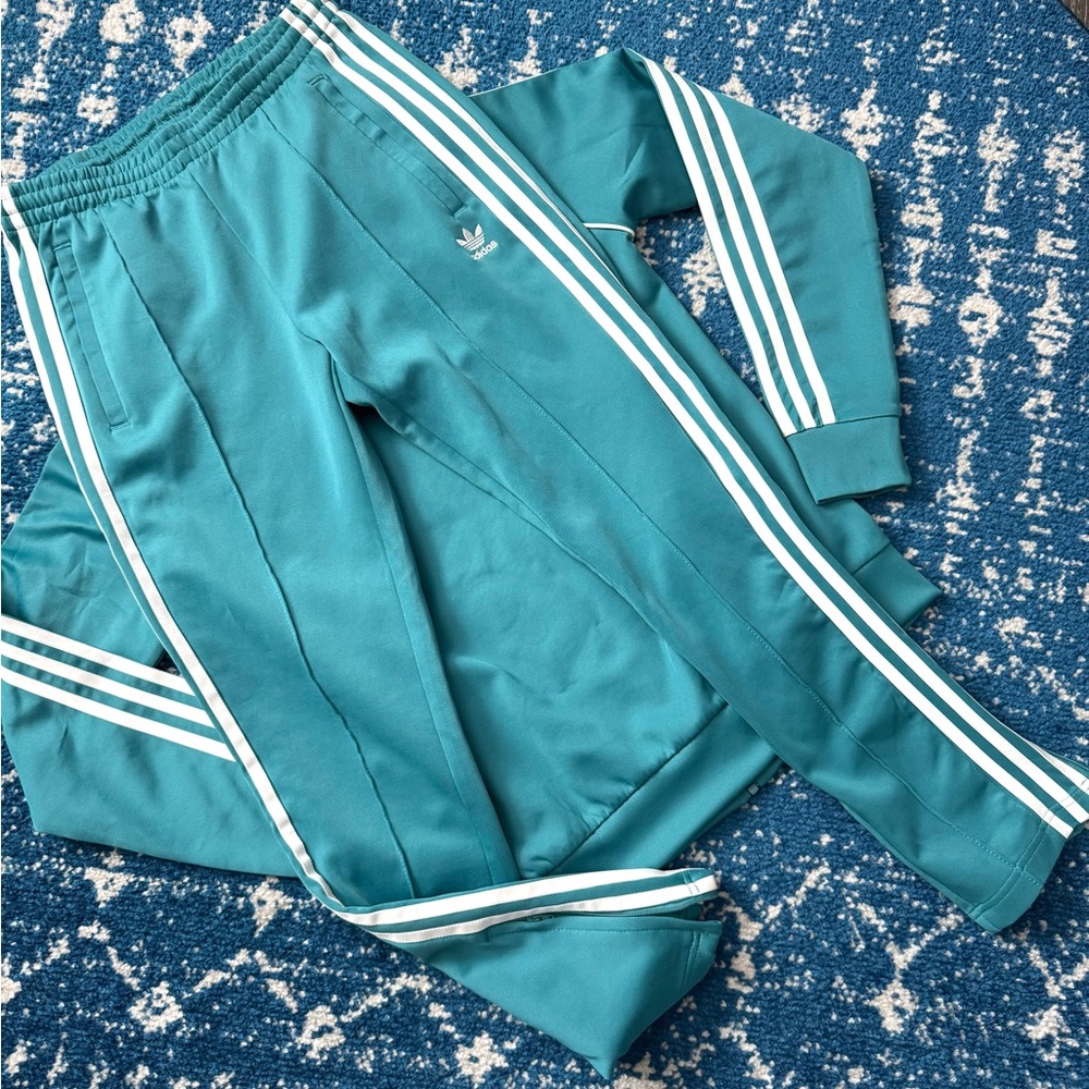 2pcs Adidas Aqua blue Tracksuit with White Accents - Picture 6 of 14